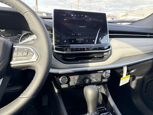 New 2026 Jeep Compass Limited image 24