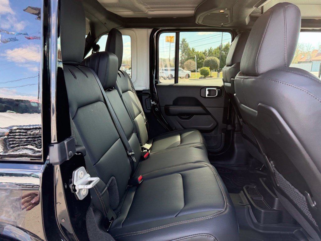 New 2026 Jeep Wrangler Unlimited Sahara AWD/4WD image 38
