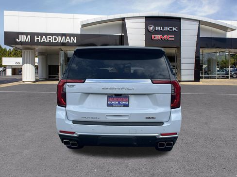 Used 2026 GMC Yukon Denali w/ Denali Reserve Package AWD/4WD image 6