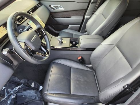 Certified 2025 Land Rover Range Rover Velar Dynamic SE AWD/4WD image 8