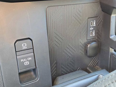 Used 2024 Toyota Tacoma SR image 21