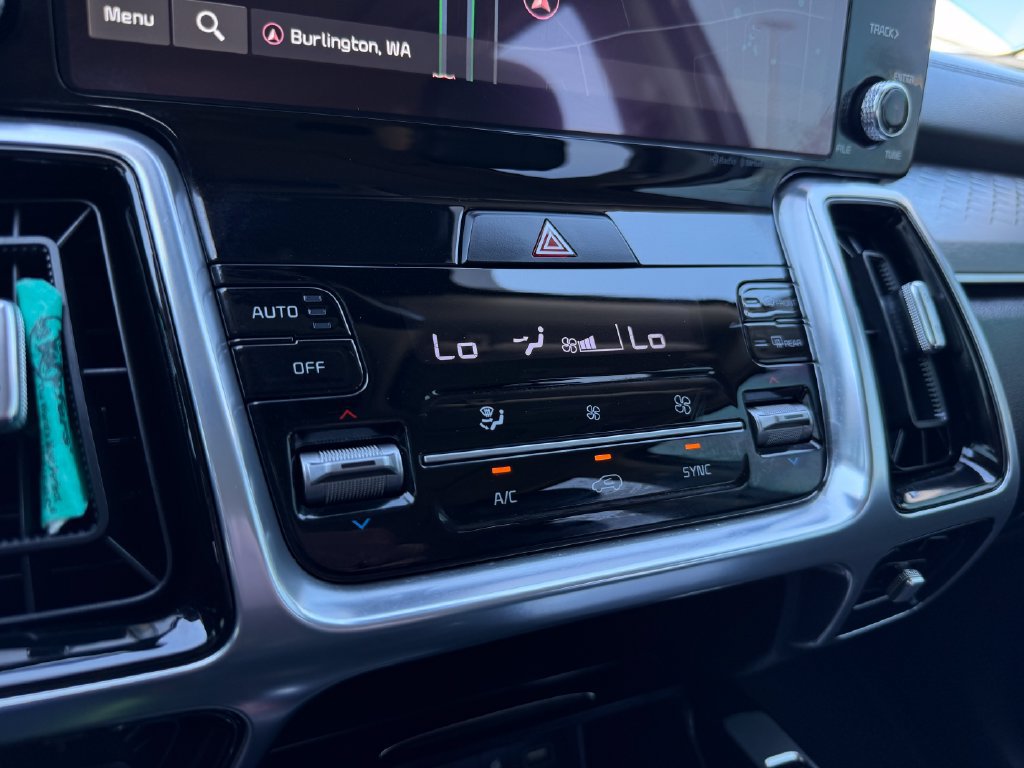 Certified 2023 Kia Sorento SX AWD/4WD image 33