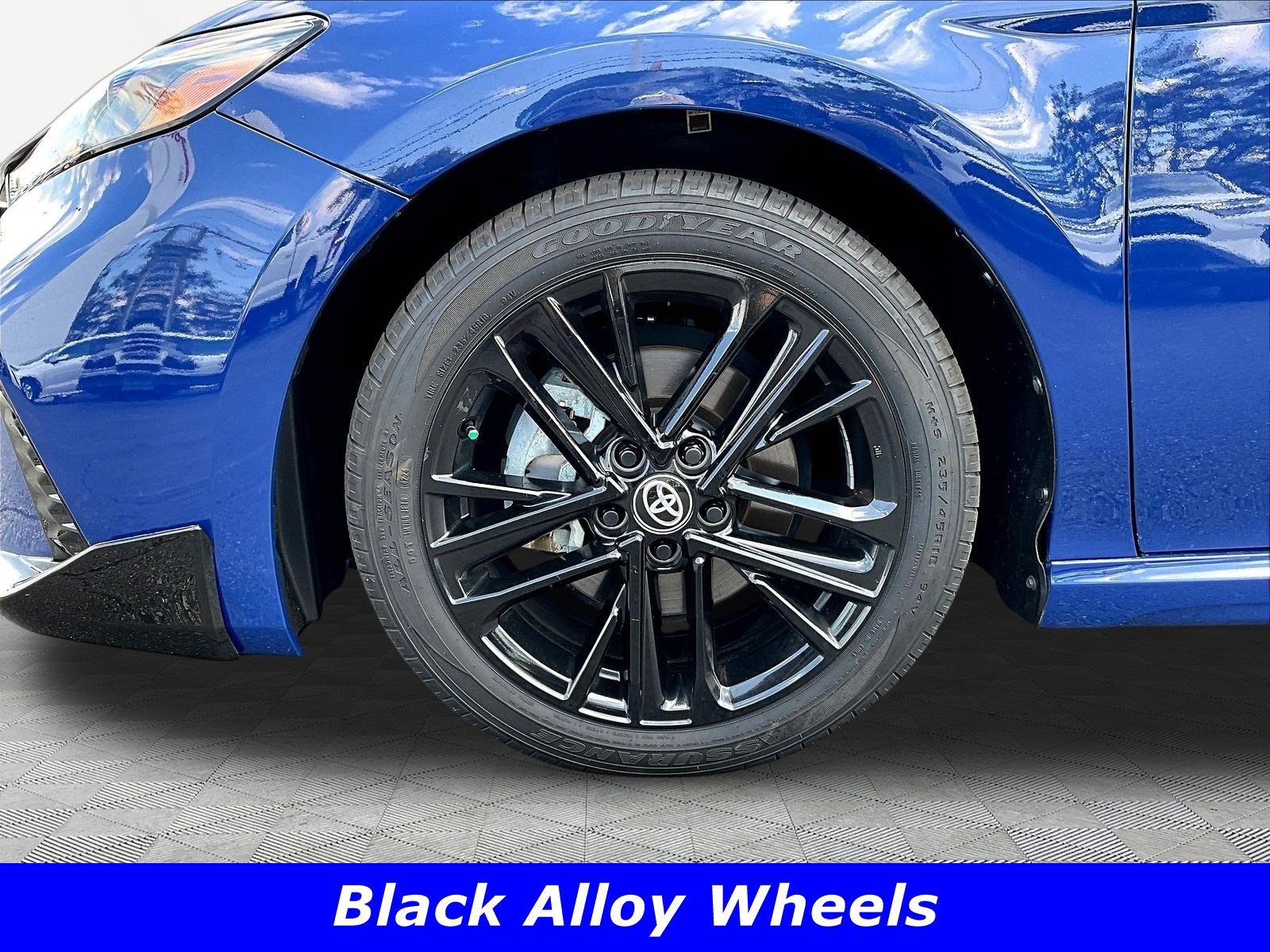 Used 2025 Toyota Camry SE FWD image 34