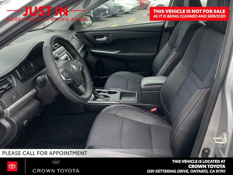 Used 2015 Toyota Camry SE FWD image 8