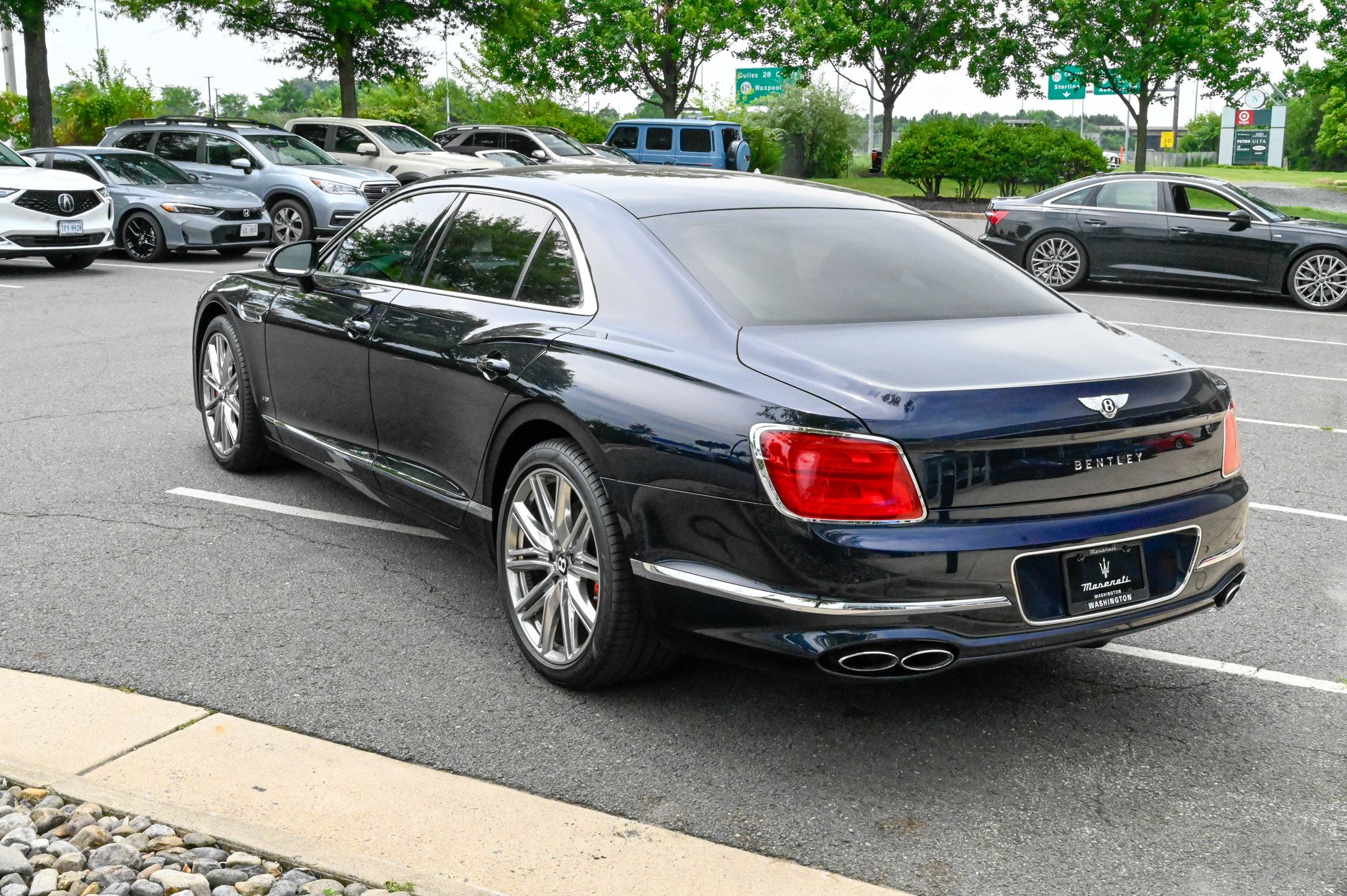 Used 2022 Bentley Flying Spur V8 AWD/4WD image 7