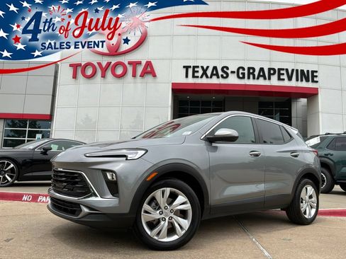 Used 2025 Buick Encore GX Preferred FWD image 1