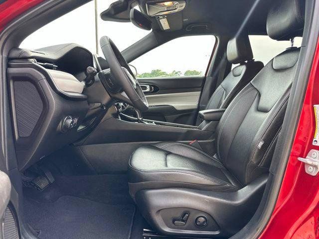 Certified 2025 Jeep Compass Limited AWD/4WD image 9