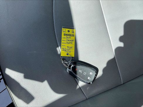 Used 2019 Chevrolet Equinox Premier AWD/4WD image 11