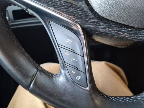 Used 2020 Cadillac XT5 Premium Luxury w/ LPO, Floor Liner Package AWD/4WD image 25