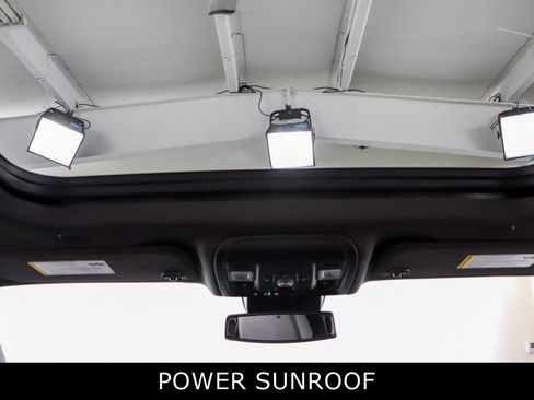 Used 2024 Chevrolet Tahoe Z71 w/ Luxury Package image 22