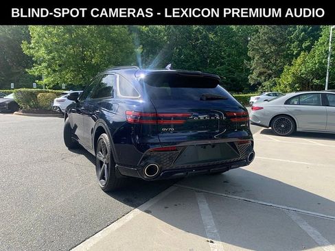 Used 2023 Genesis GV70 2.5T w/ Sport Prestige Package AWD/4WD image 3