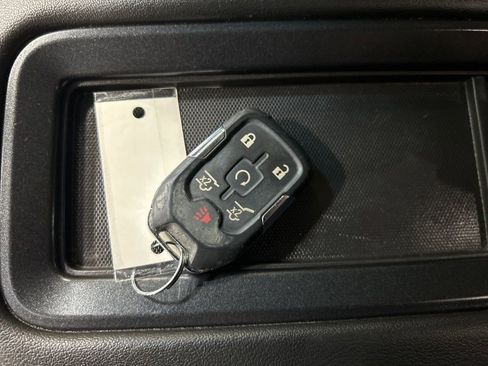 Used 2018 GMC Yukon SLT image 23