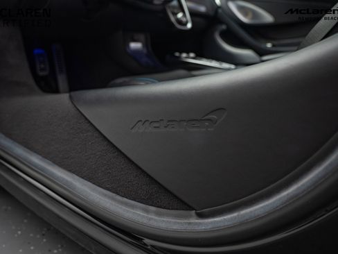 Used 2023 McLaren GT image 23
