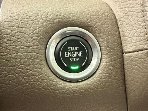 Used 2022 GMC Yukon Denali w/ Denali Ultimate Package AWD/4WD image 27