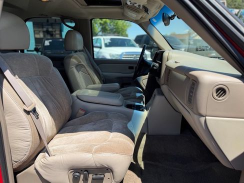 Used 2001 Chevrolet Tahoe LT w/ LT Preferred Equipment Group AWD/4WD image 6