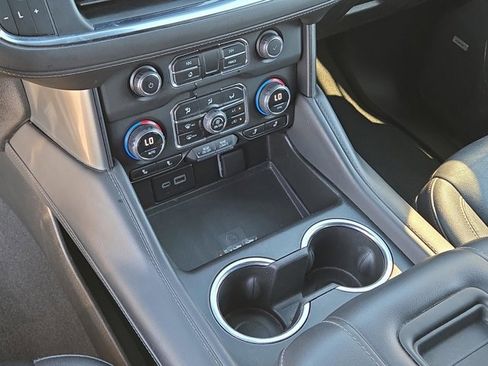 Used 2023 Chevrolet Tahoe LT w/ Luxury Package image 27