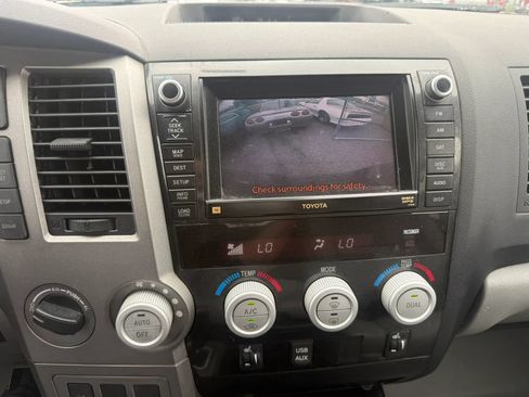 Used 2011 Toyota Tundra Limited w/ Memory Pkg AWD/4WD image 15