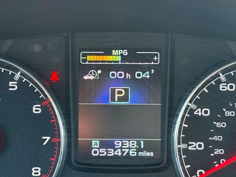 Used 2014 Subaru Legacy 2.5i Limited w/ Moonroof Package AWD/4WD image 6