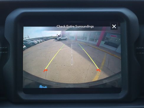 Used 2022 Jeep Wrangler Unlimited Sahara w/ Cold Weather Group image 12