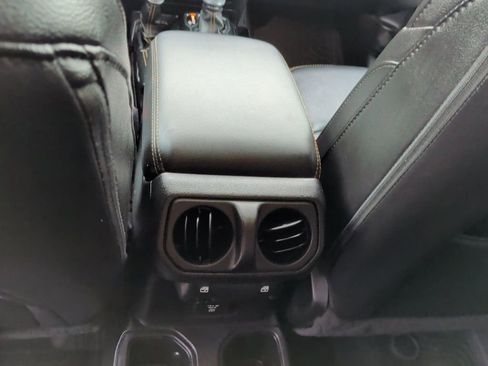 Used 2021 Jeep Gladiator Overland AWD/4WD image 37