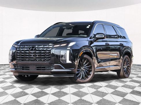Used 2025 Hyundai Palisade Calligraphy AWD/4WD image 2