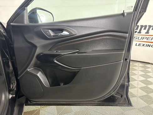 Used 2025 Chevrolet Trax RS w/ Driver Confidence Package image 23