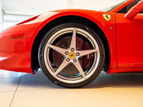 Used 2011 Ferrari 458 Italia Coupe RWD image 3