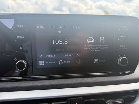 Used 2022 Kia K5 LXS FWD image 17
