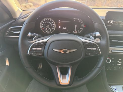 Used 2026 Genesis G70 2.5T image 19
