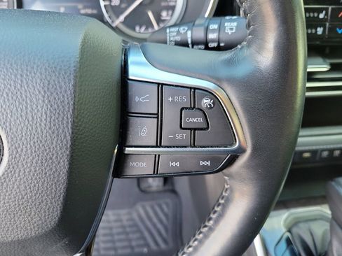 Used 2021 Toyota Highlander Platinum image 31