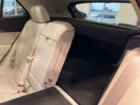 Used 2023 Buick Envision Avenir image 30