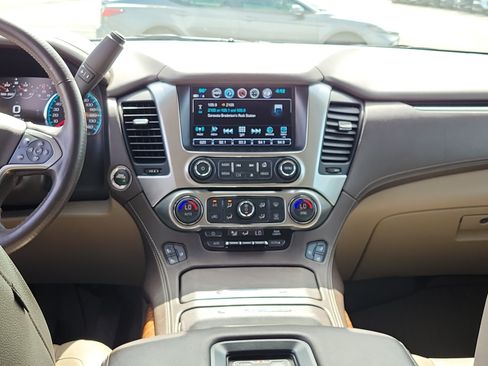 Used 2020 Chevrolet Tahoe Premier w/ Max Trailering Package AWD/4WD image 18