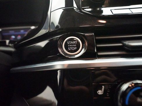 Certified 2024 Nissan Pathfinder SL image 31