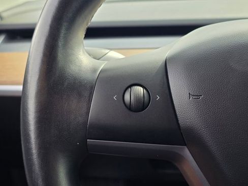 Used 2019 Tesla Model 3 Standard Range Plus image 24