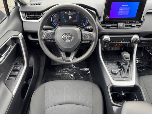 Certified 2025 Toyota RAV4 XLE image 16