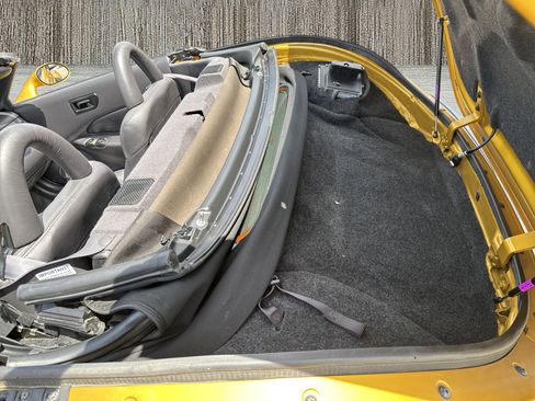 Used 2002 Chrysler Prowler image 43