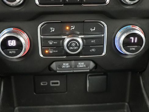 Used 2022 GMC Yukon SLE w/ Gmc Pro Safety Plus Package image 24