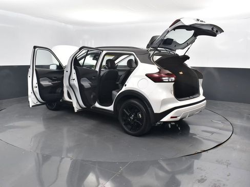 Used 2023 Nissan Kicks SR w/ SR Premium Package image 52