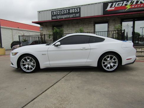 Used 2015 Ford Mustang GT Premium w/ Equipment Group 401A RWD image 2