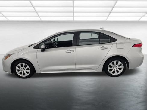 Used 2024 Toyota Corolla LE FWD image 5