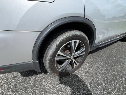 Used 2018 Nissan Rogue SL FWD image 4