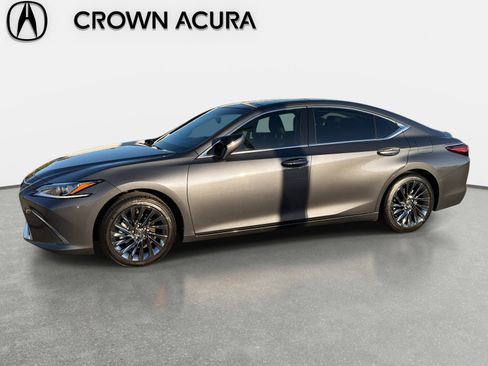 Used 2024 Lexus ES 350 w/ Technology Package image 34