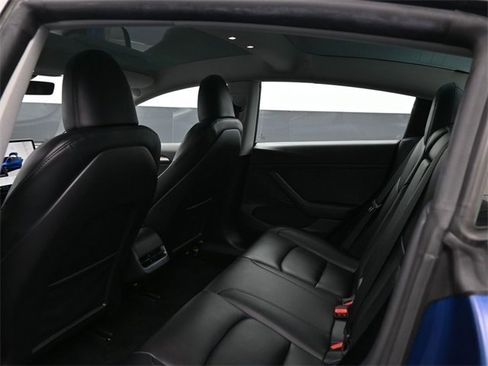 Used 2023 Tesla Model 3 Standard Range image 14