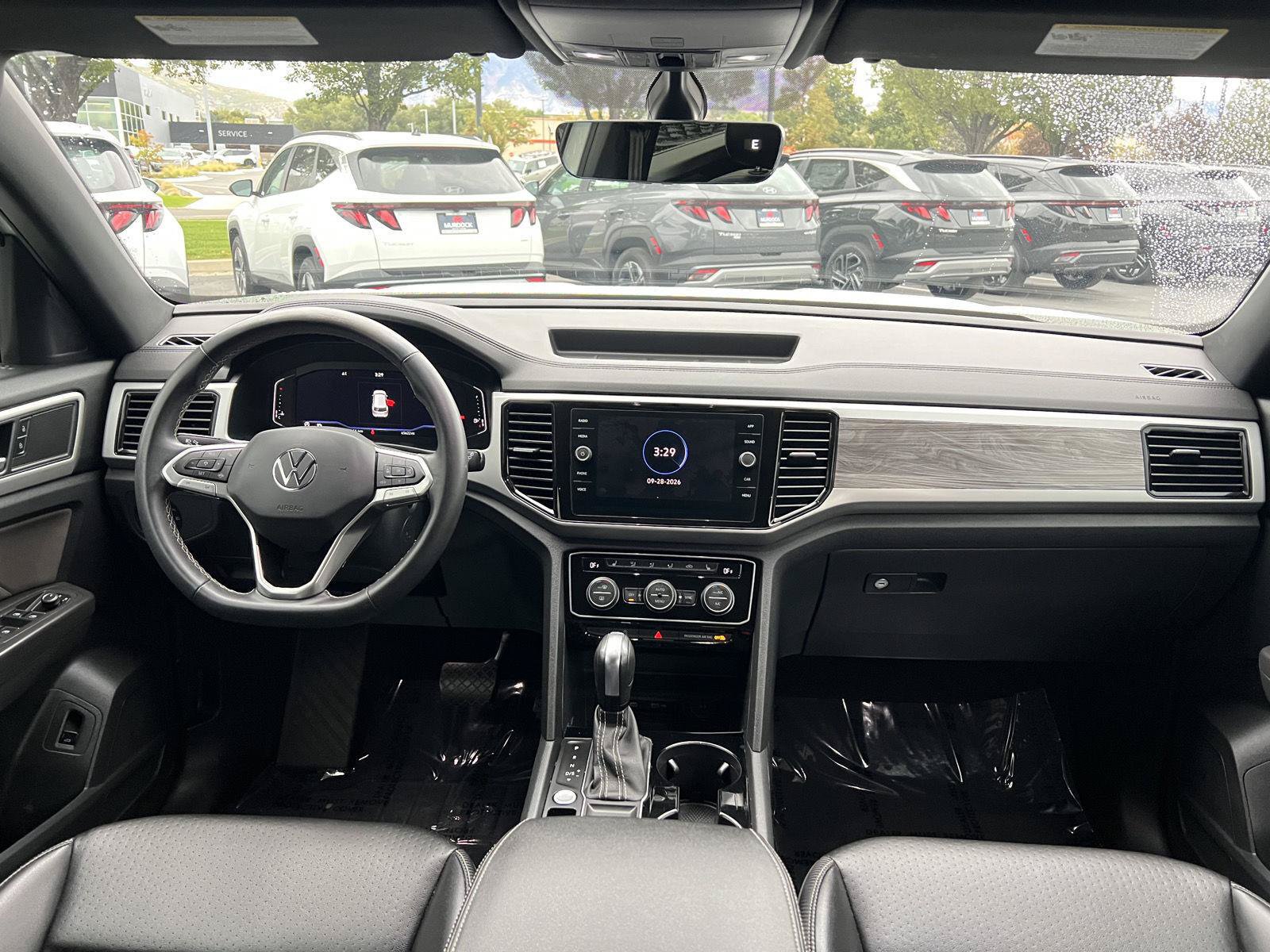 Used 2022 Volkswagen Atlas Cross Sport SE FWD image 25