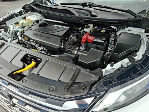 Used 2025 Nissan Rogue SV AWD/4WD image 33