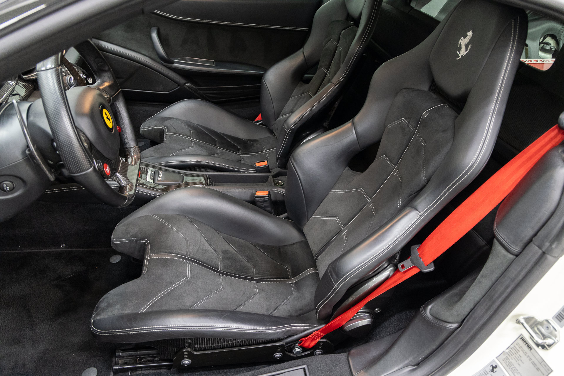 Used 2011 Ferrari 458 Italia Coupe RWD image 22