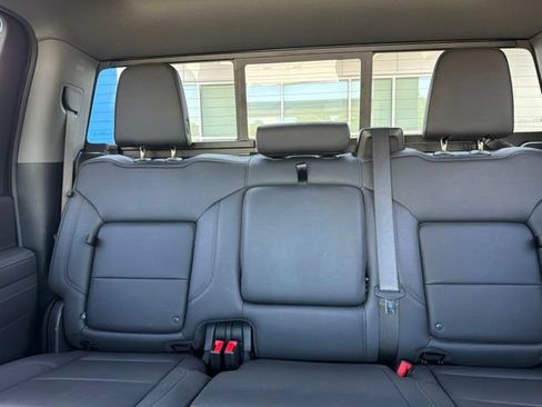 Used 2025 Chevrolet Silverado 2500 LTZ w/ LTZ Convenience Package AWD/4WD image 15