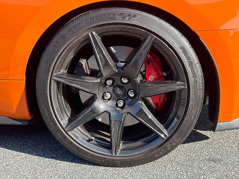 Used 2021 Ford Mustang Shelby GT500 w/ Carbon Fiber Track Pack RWD image 9