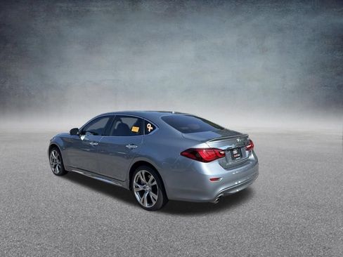 Used 2018 INFINITI Q70 L 3.7 w/ Sensory Package AWD/4WD image 3