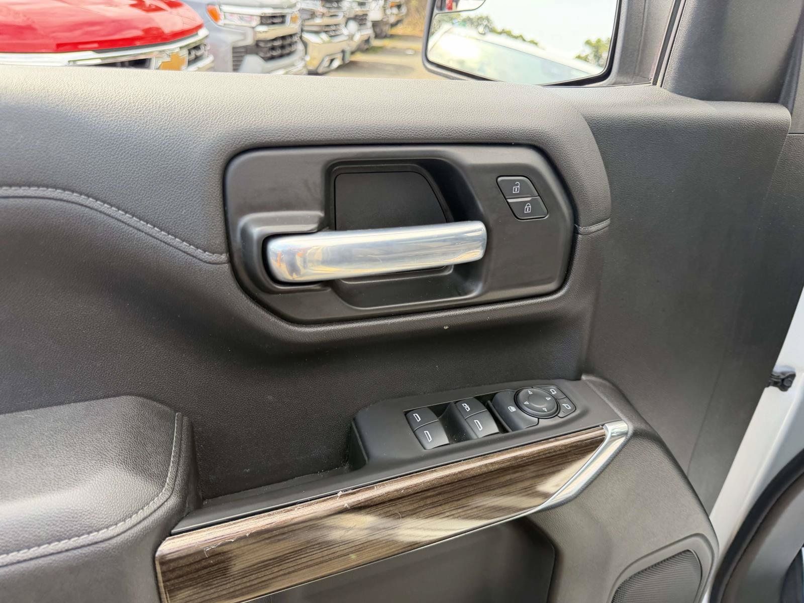 Used 2021 Chevrolet Silverado 1500 LT w/ Bed Protection Package AWD/4WD image 17